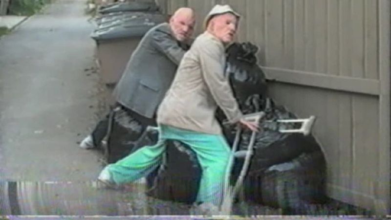 Cine para perdedores: Trash Humpers Backdrop Image