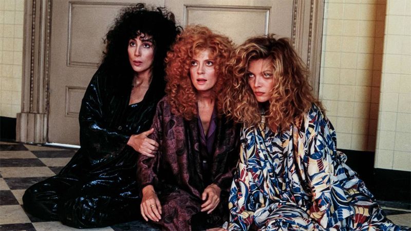 The Witches of Eastwick Backdrop Image