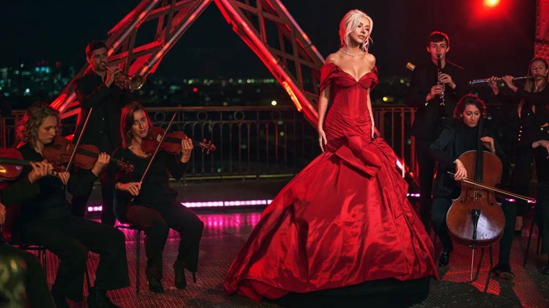 Christina Aguilera: Christmas in Paris Backdrop Image